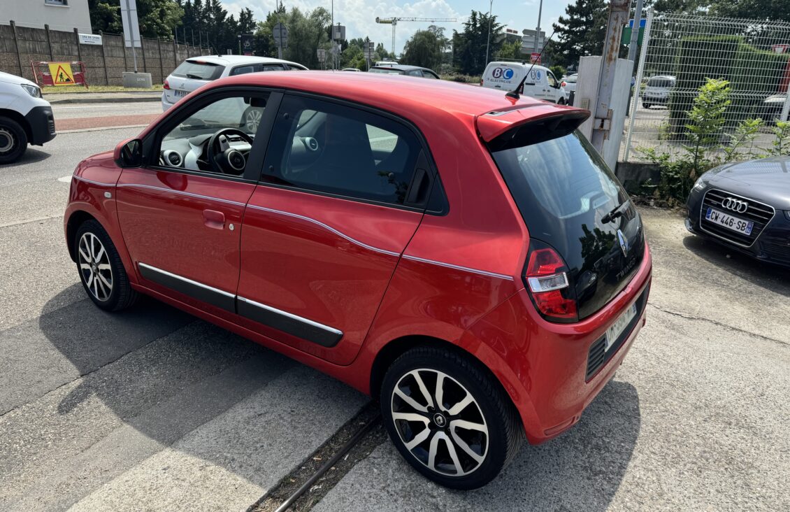 RENAULT TWINGO III 0.9 TCE 90 ENERGY INTENS 2