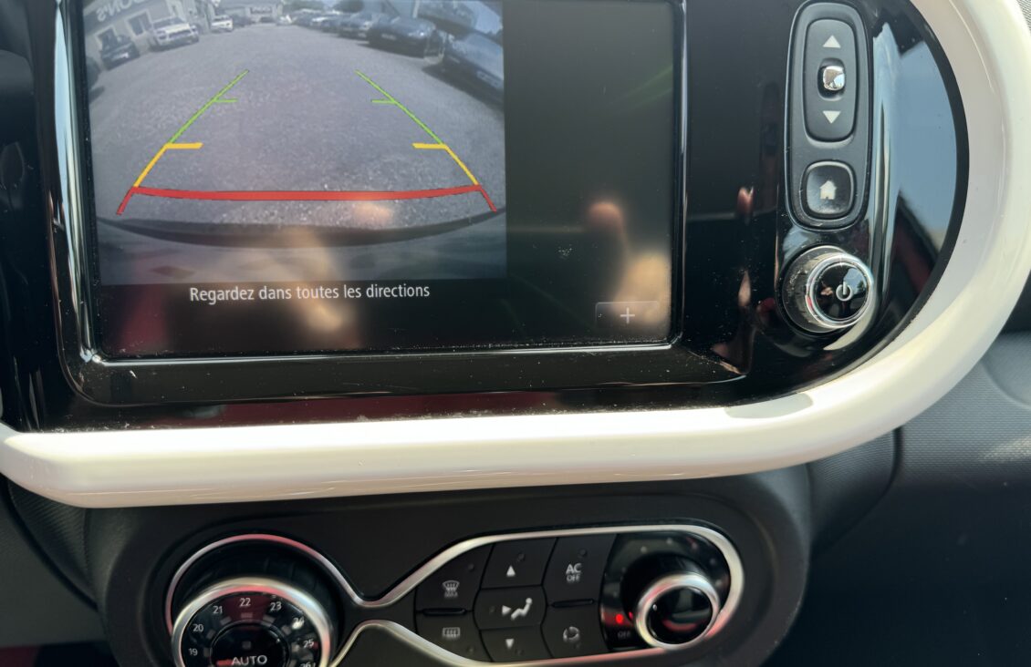 RENAULT TWINGO III 0.9 TCE 90 ENERGY INTENS 2