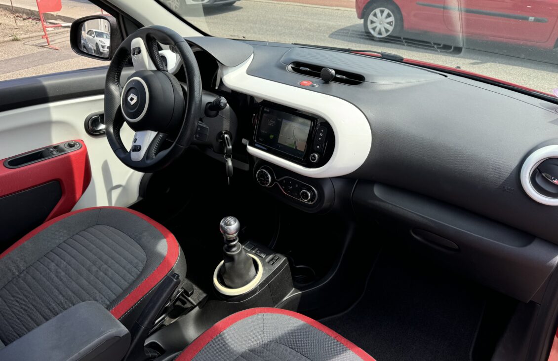 RENAULT TWINGO III 0.9 TCE 90 ENERGY INTENS 2
