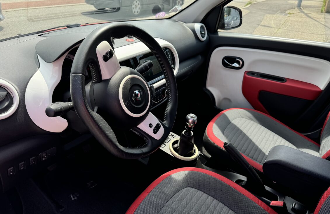 RENAULT TWINGO III 0.9 TCE 90 ENERGY INTENS 2