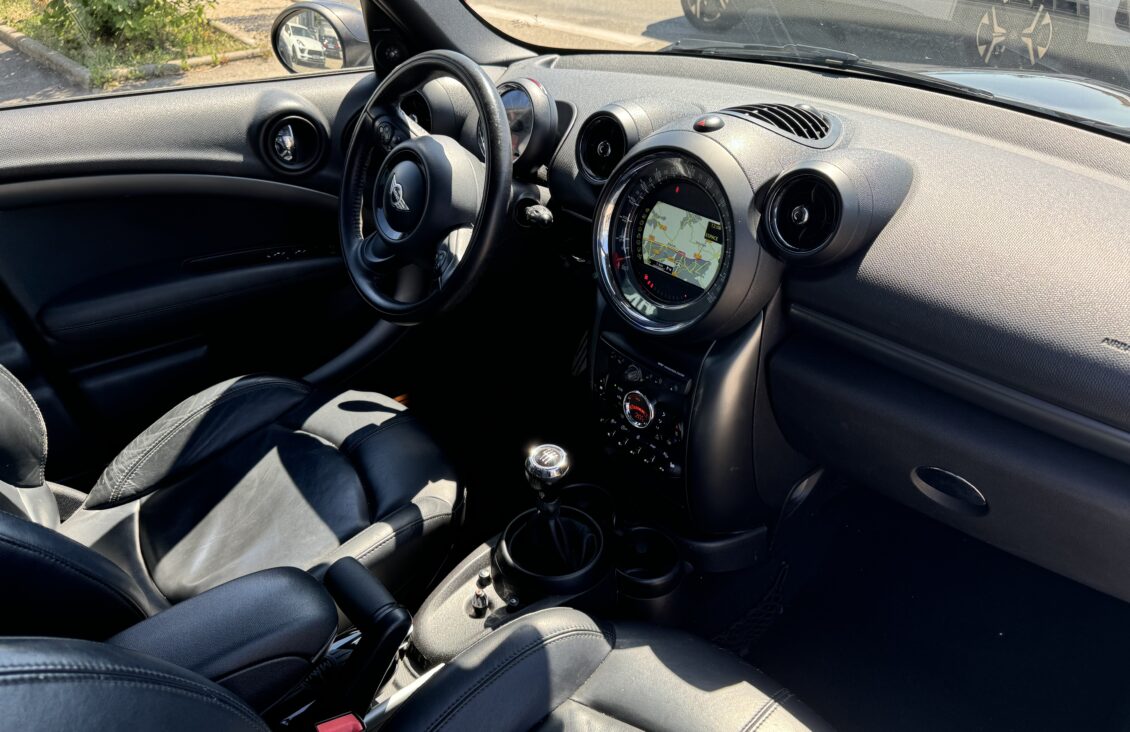 MINI COUNTRYMAN (2) COOPER SD 143 ALL4 FINITION RED HOT CHILI