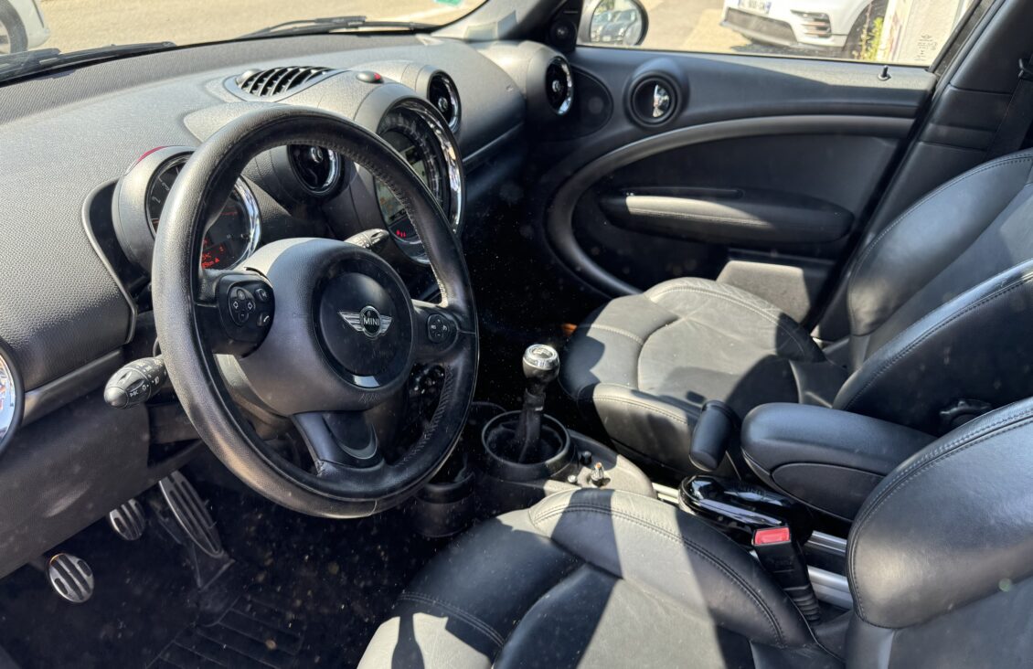 MINI COUNTRYMAN (2) COOPER SD 143 ALL4 FINITION RED HOT CHILI