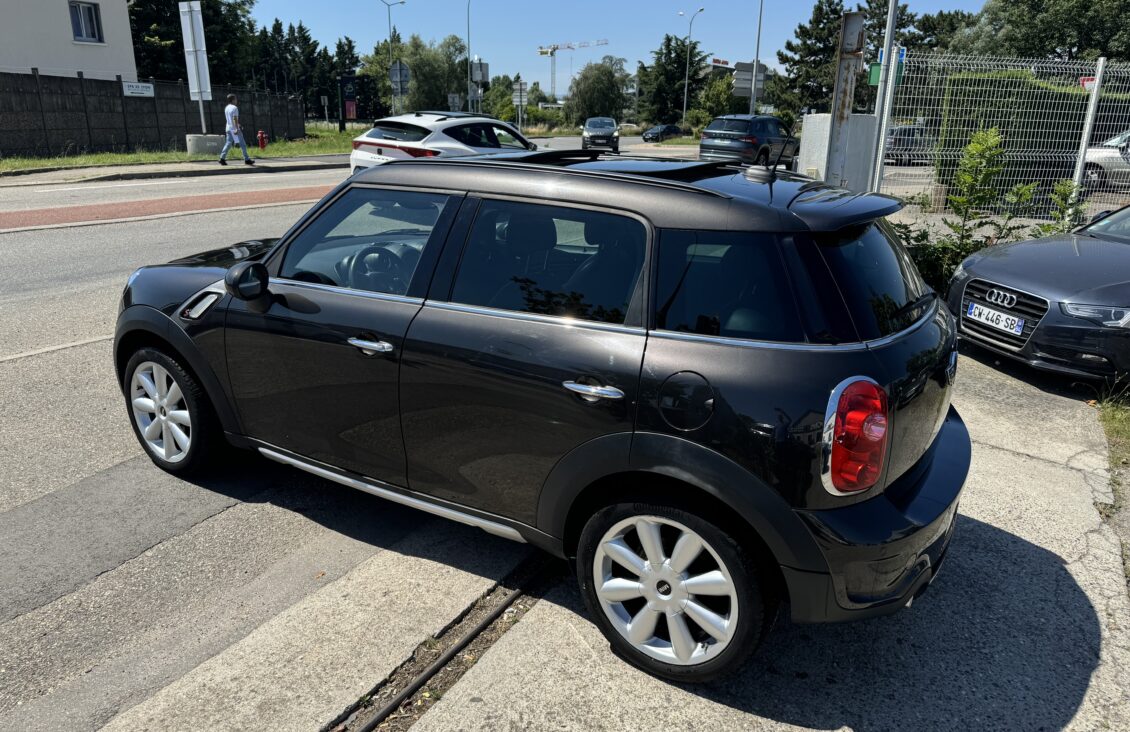 MINI COUNTRYMAN (2) COOPER SD 143 ALL4 FINITION RED HOT CHILI