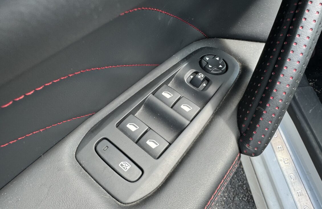 PEUGEOT 308 II (2) 1.2 PURETECH 130 S&S GT LI