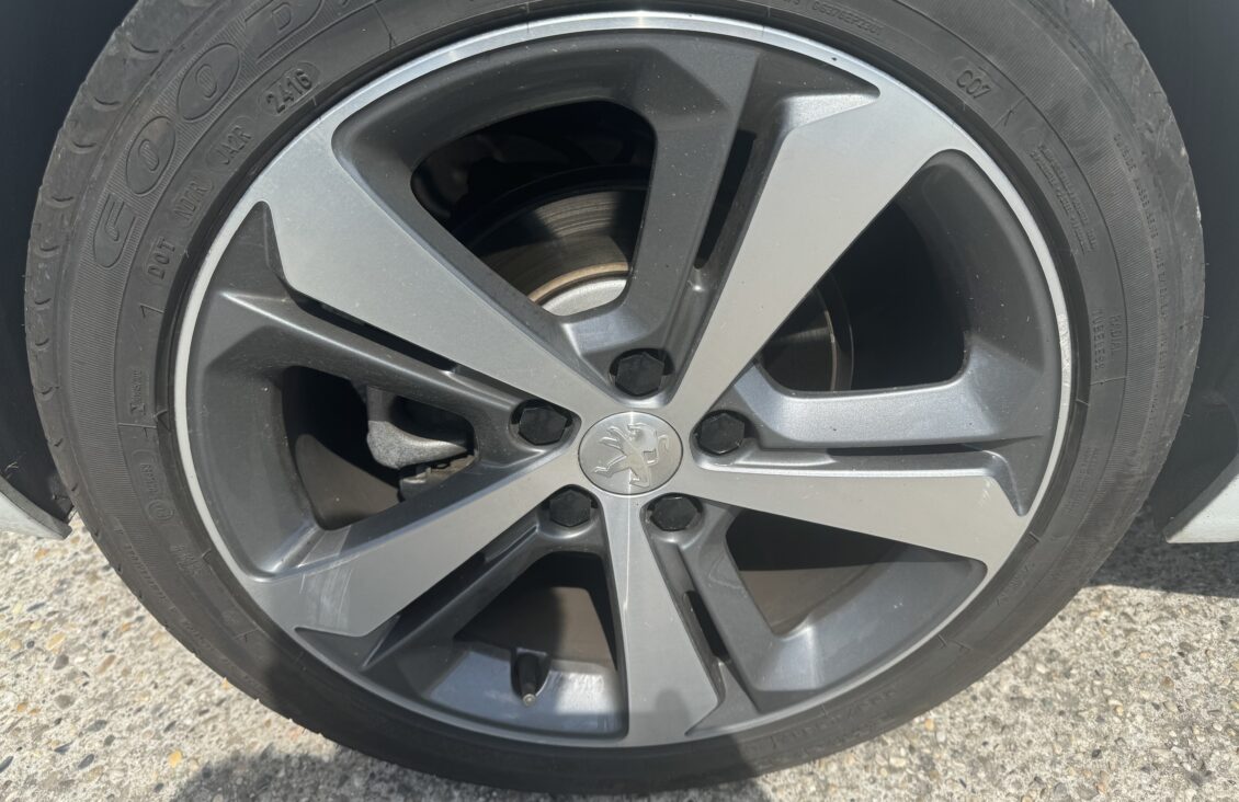 PEUGEOT 308 II (2) 1.2 PURETECH 130 S&S GT LI