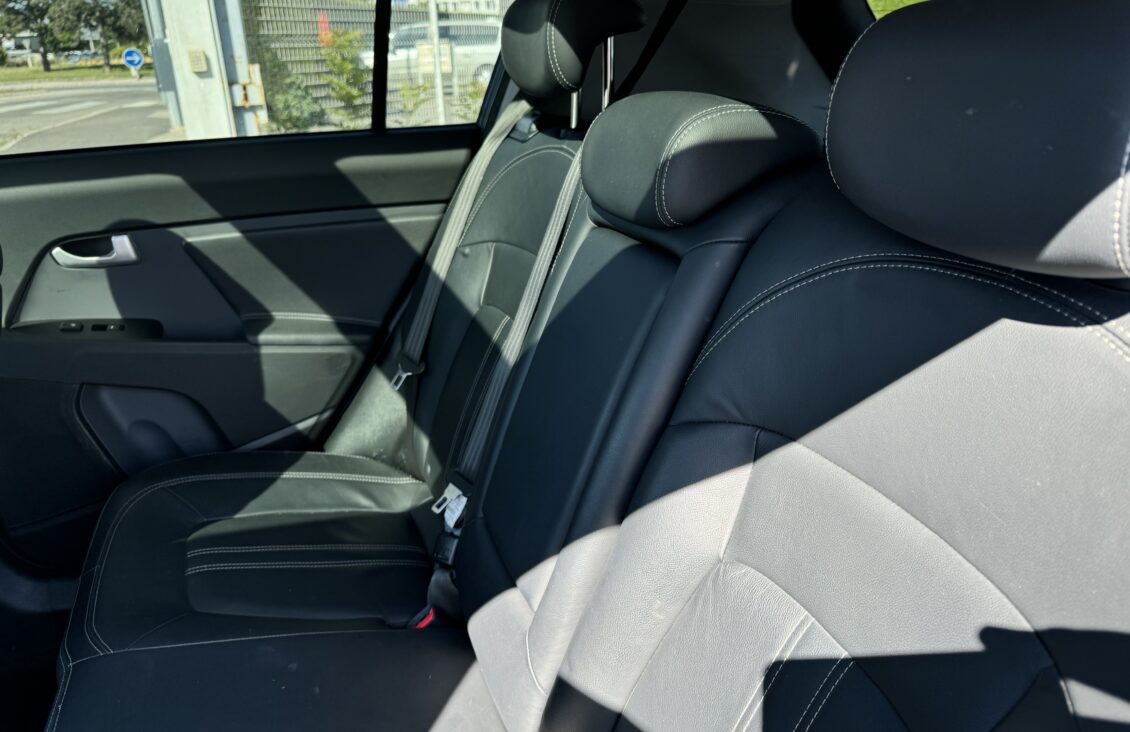 KIA SPORTAGE III 2.0 CRDI 136 4WD ULTIMATE