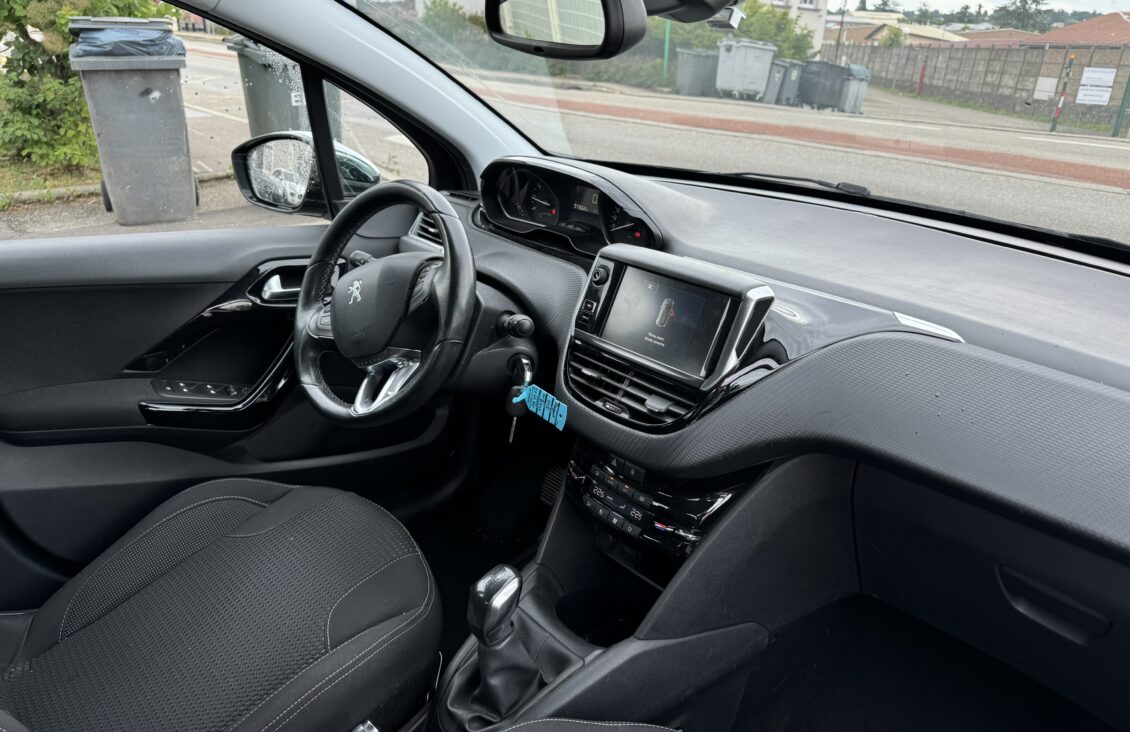 PEUGEOT 208 (2) 1.2 PURETECH 110 S&S ALLURE