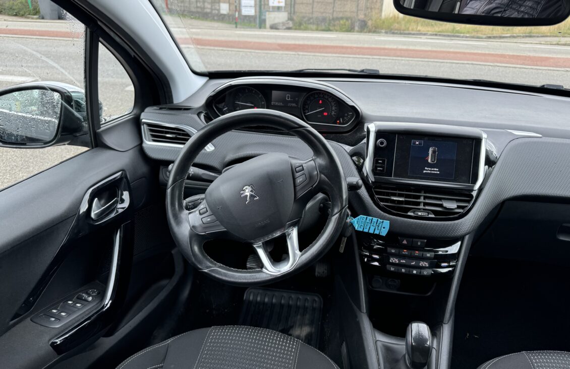 PEUGEOT 208 (2) 1.2 PURETECH 110 S&S ALLURE