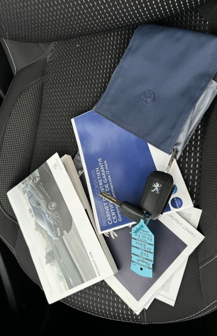 PEUGEOT 208 (2) 1.2 PURETECH 110 S&S ALLURE