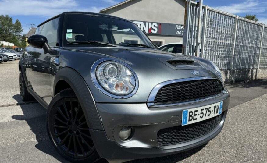 MINI II 1.6 175 COOPER S BV6