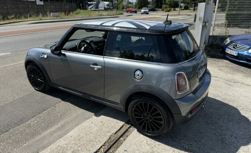 MINI II 1.6 175 COOPER S BV6