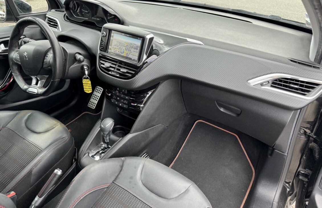 PEUGEOT 208 (2) 1.2 PURETECH 110 S&S GT LINE