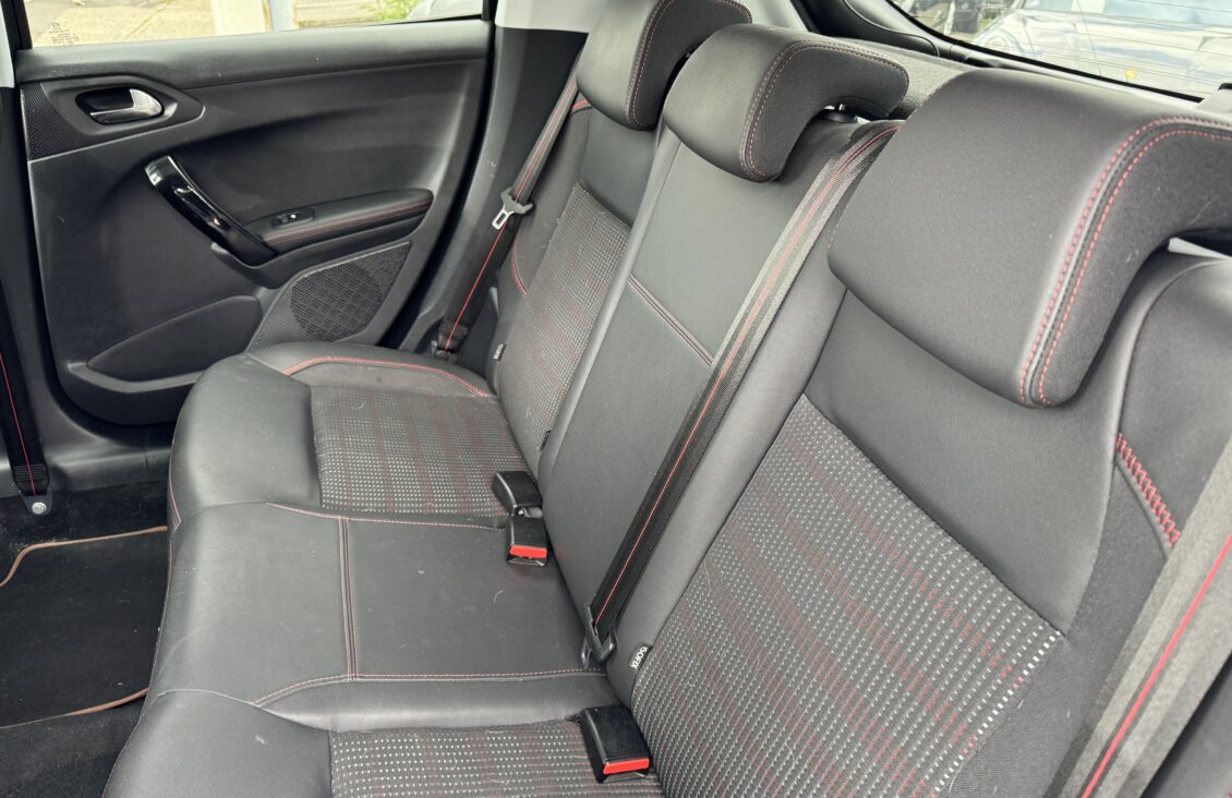 PEUGEOT 208 (2) 1.2 PURETECH 110 S&S GT LINE