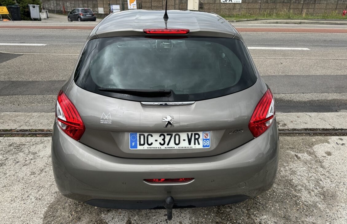 PEUGEOT 208 1.2 VTI 82 ALLURE